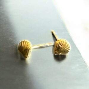 mini Muschel Ohrstecker gold - Edelstahl